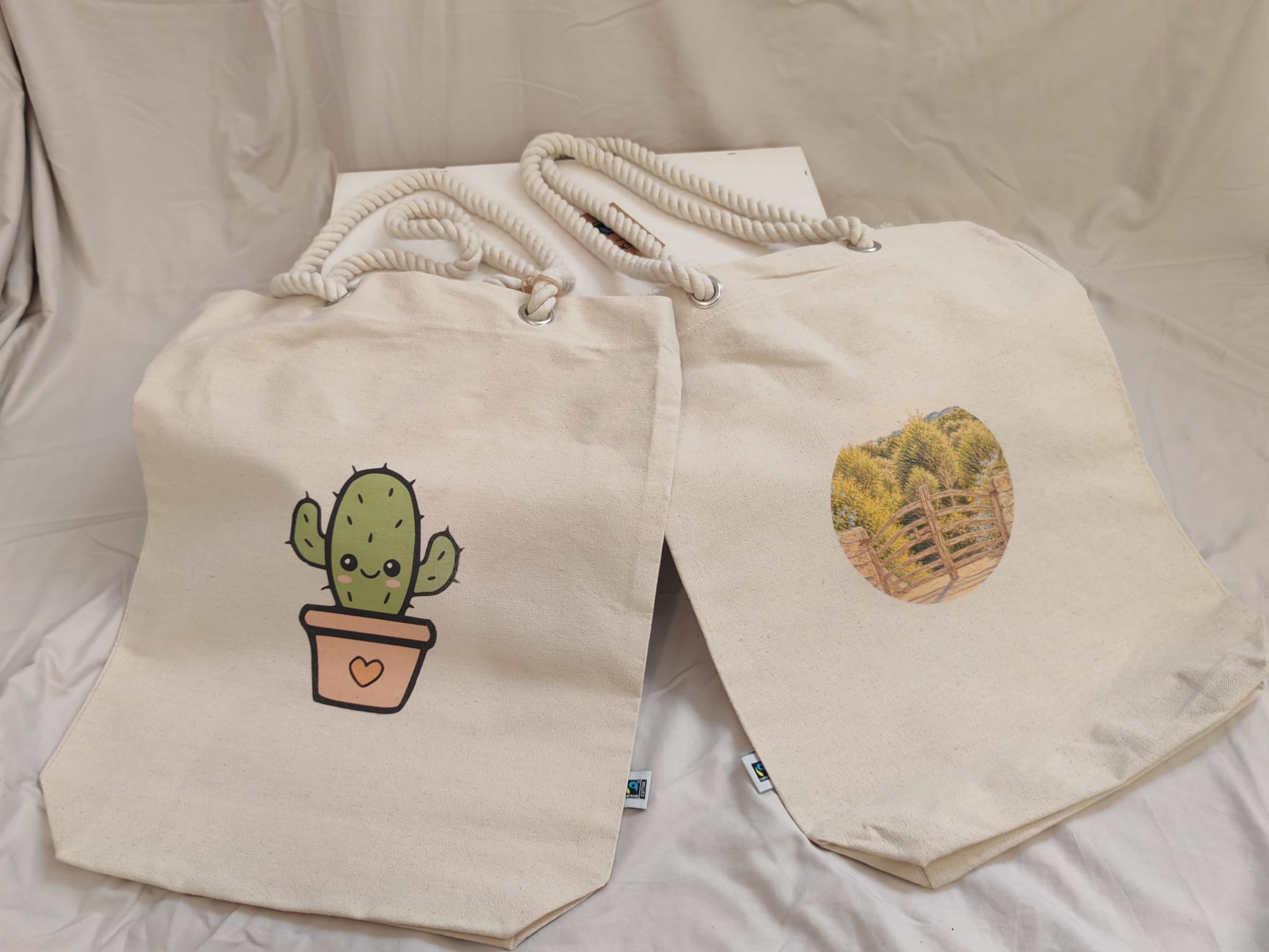 Bolsas de tela con ilustraciones personalizadas